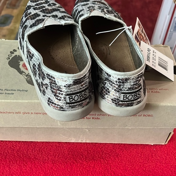 Bobs by Skechers Leopard Print Flats - Picture 2 of 9